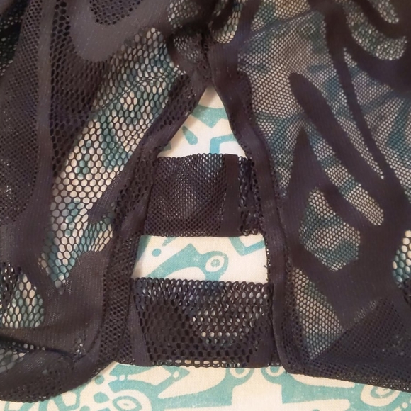 Hyba 2x  sheer workout top - Picture 3 of 4